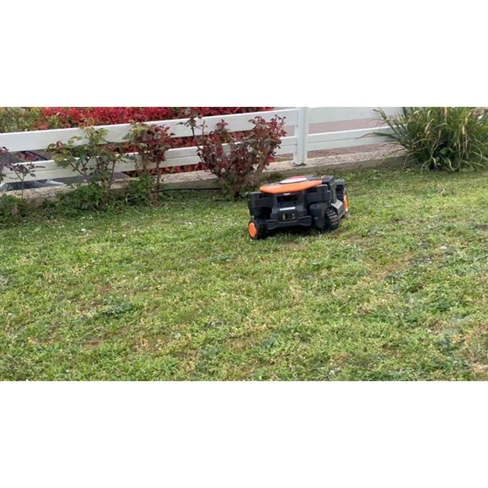 Robô corta-relva WORX WR340E até 600 m²